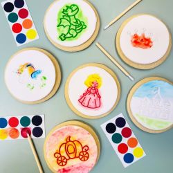Paint Your Own Party Biscuits (Princess Fairytale)
